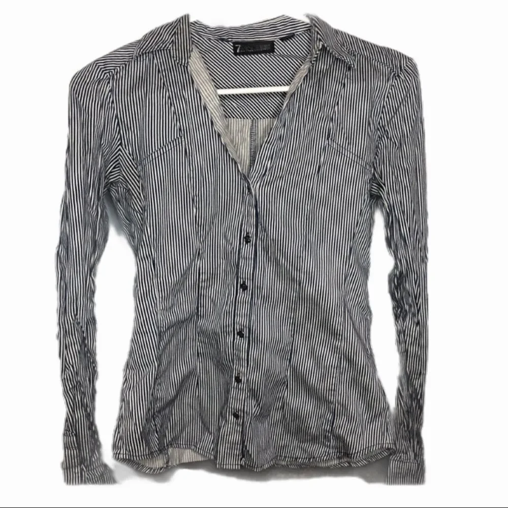 NY & company button down stripped dress shirt